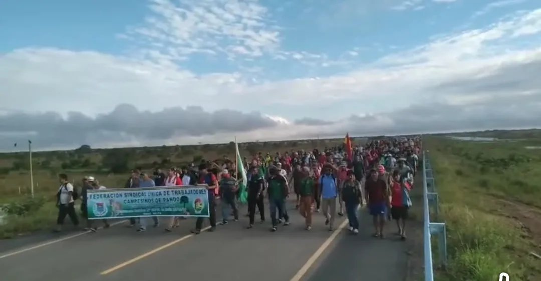 INDÍGENAS DE PANDO MARCHAN HACIA LA PAZ EN PROTESTA CONTRA LA LEY 157